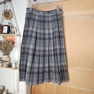 Pendleton 100% Virgin wool pleated skirt